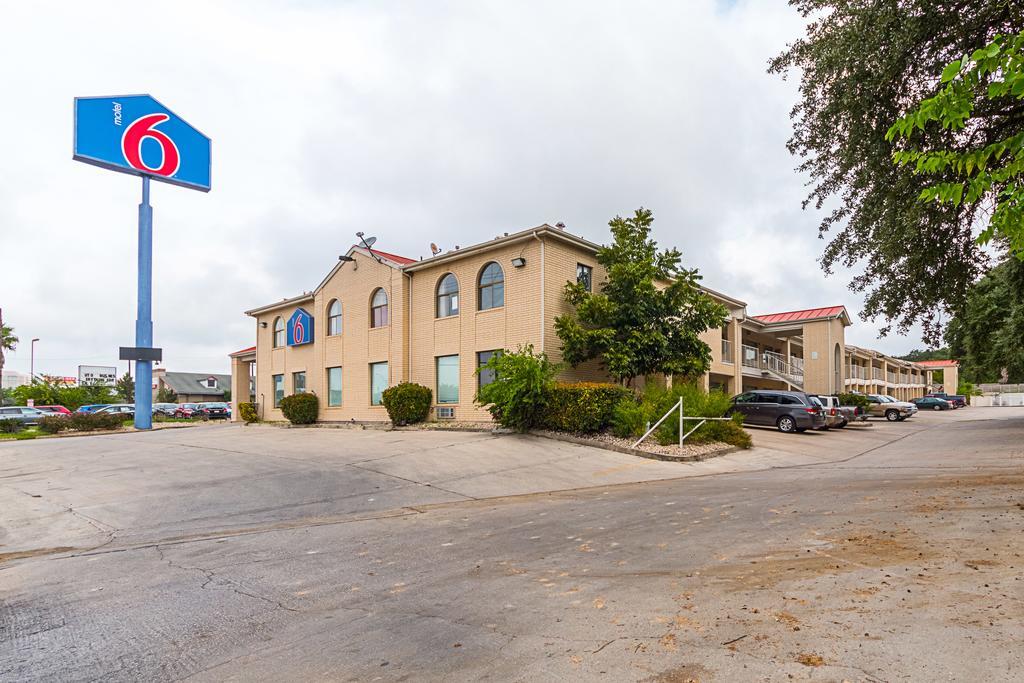 Motel 6-San Antonio, Tx - Fiesta Trails Luaran gambar