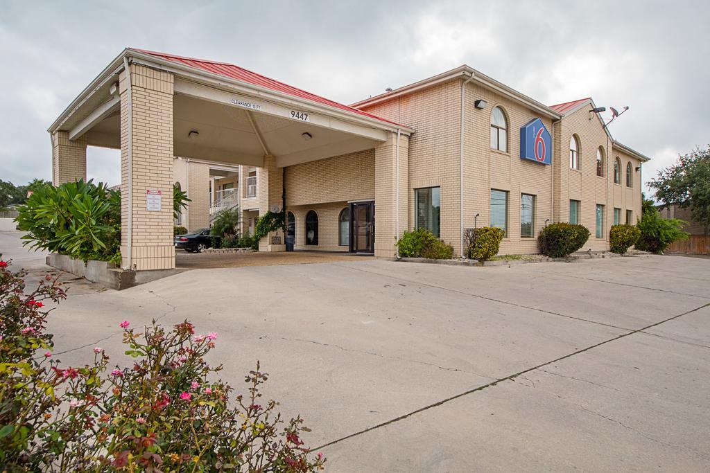 Motel 6-San Antonio, Tx - Fiesta Trails Luaran gambar
