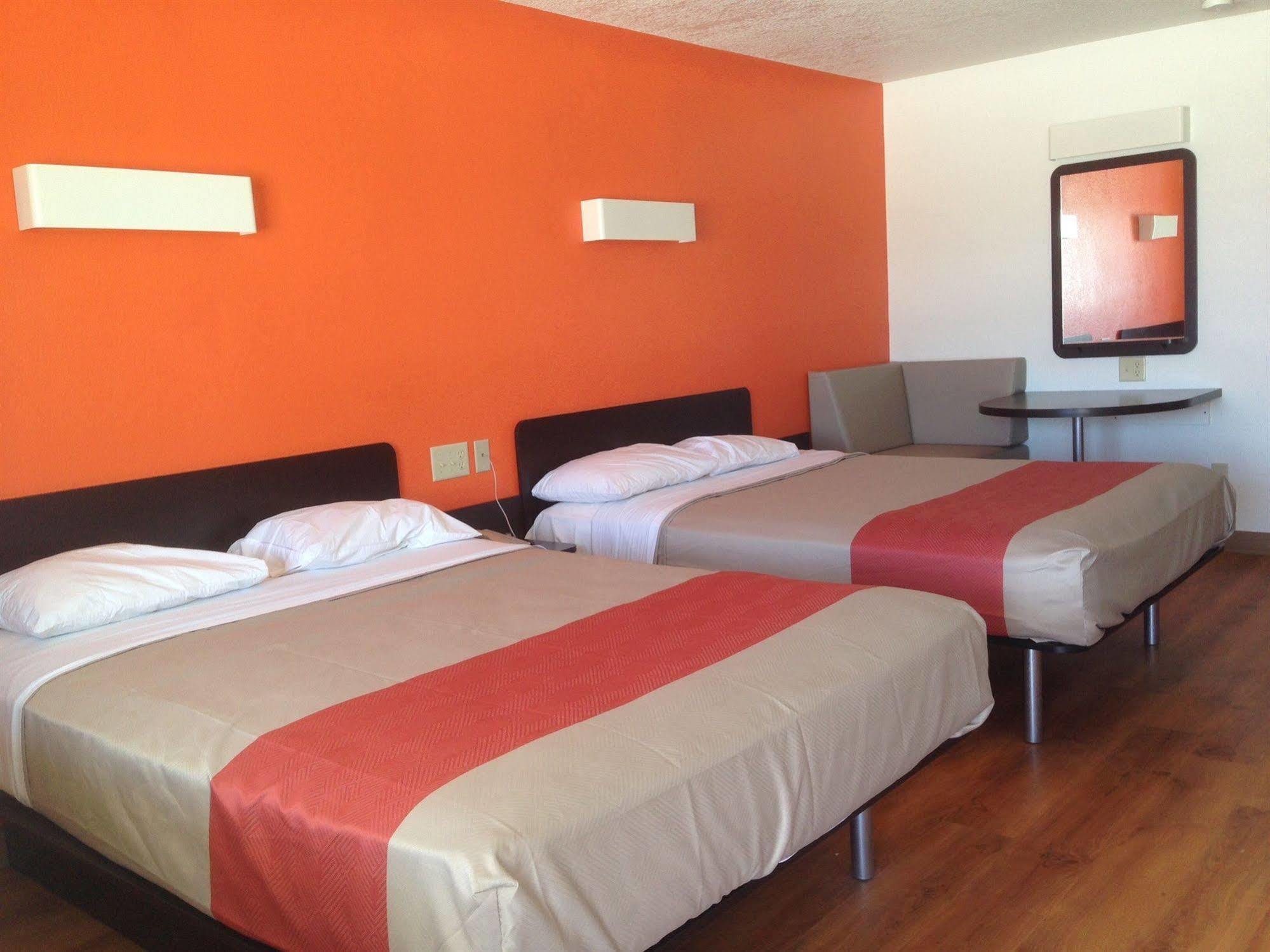 Motel 6-San Antonio, Tx - Fiesta Trails Luaran gambar