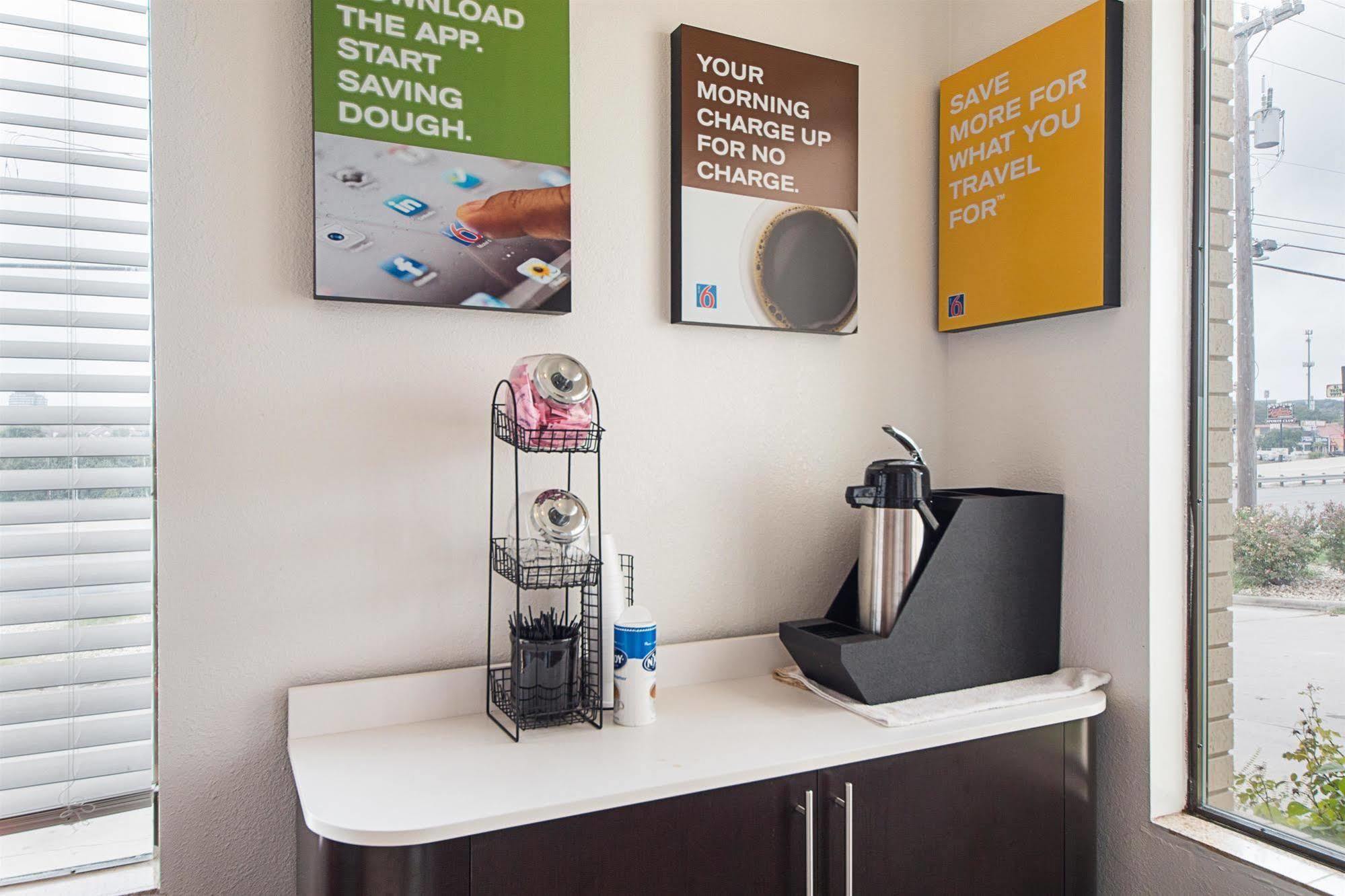 Motel 6-San Antonio, Tx - Fiesta Trails Luaran gambar