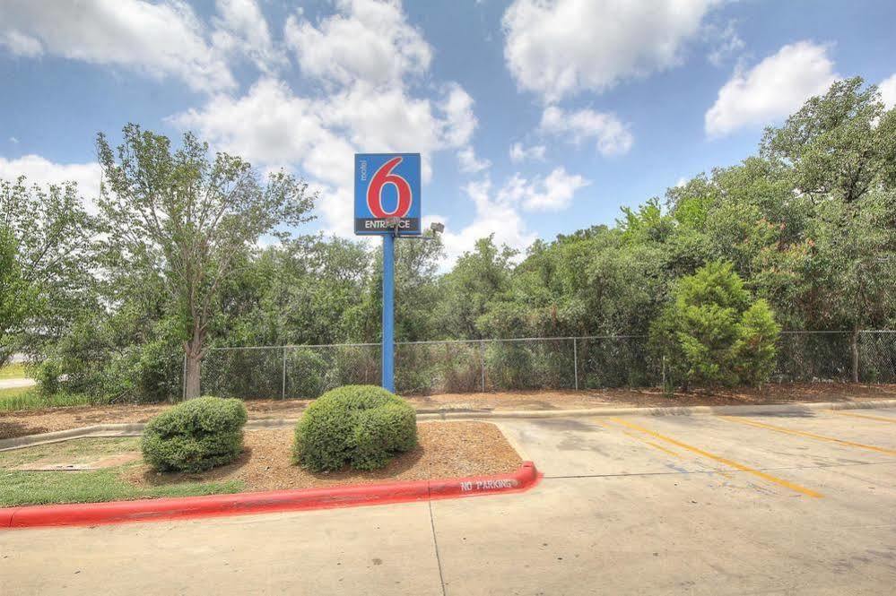 Motel 6-San Antonio, Tx - Fiesta Trails Luaran gambar